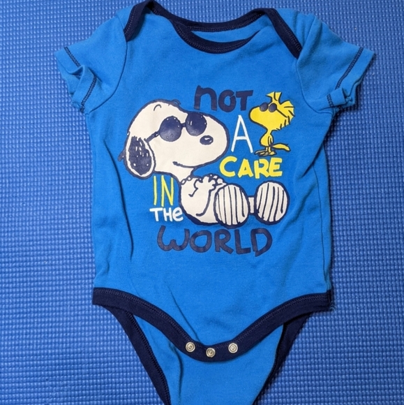 NWOT's Snoopy and Woodstock 6 month Onesies (Bundle of 2) - Picture 4 of 4
